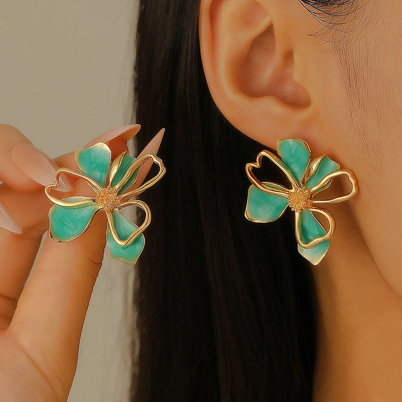 New Fashion Glaze Enameled Flower Stud Earrings For Women Girls French Ins Vintage Korean Wedding Romantic Gold Color Jewelry