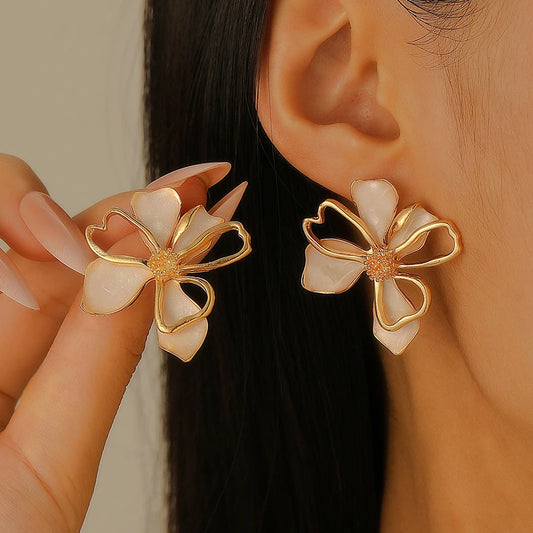 New Fashion Glaze Enameled Flower Stud Earrings For Women Girls French Ins Vintage Korean Wedding Romantic Gold Color Jewelry