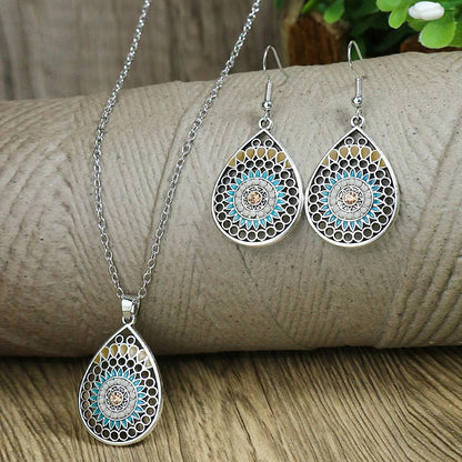 Vintage Bohemian Hollow Round Geometric Necklace Earrings Set For Women Indian Jewelry Ethnic Bule Beads Pendant Jewelry Sets
